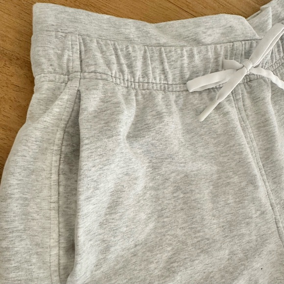 Lululemon Inner Glow 3” Shorts *Modal Heathered Core Light Grey 🩶 Women’s size 6 - Picture 9 of 16
